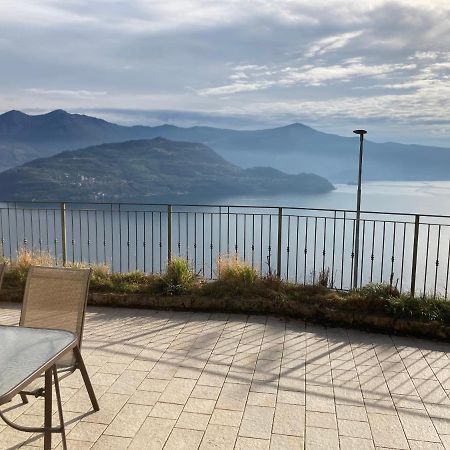 Appartamento Grande Terrazza Vista Lago Parzanica Extérieur photo